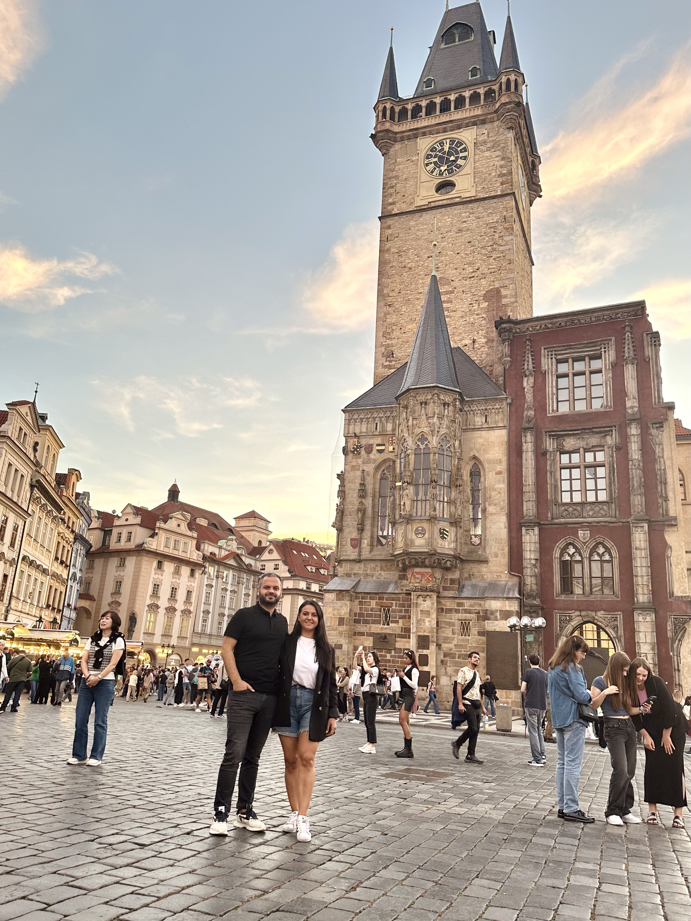 prag astronomik saat kulesi