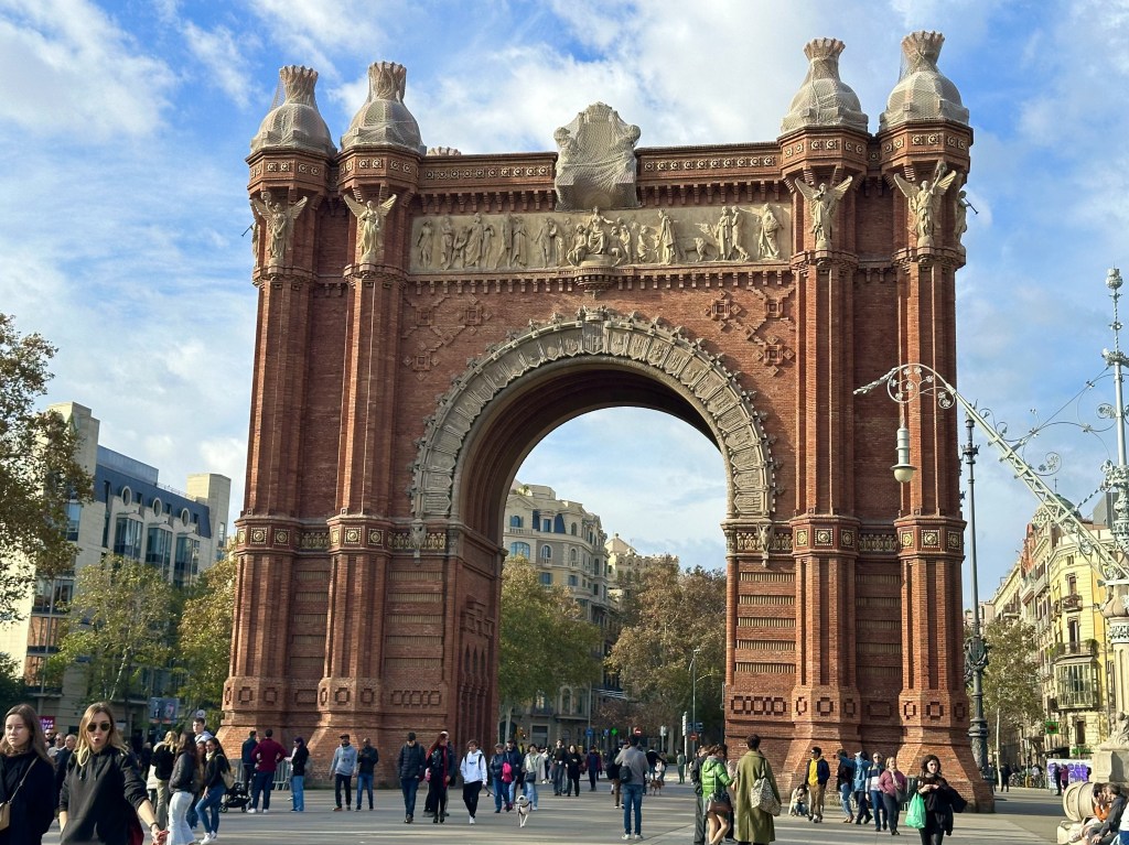 BARCELONA’DA GEZİLECEK YERLER